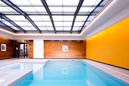 Piscine couverte chauffée au Best Western Hôtel de La Paix, hôtel piscine à Reims en Champagne